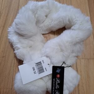 Belle Fare White Fur Neck Warmer